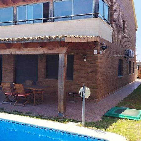 Chalet moderno con PISCINA en Calafell Extérieur photo