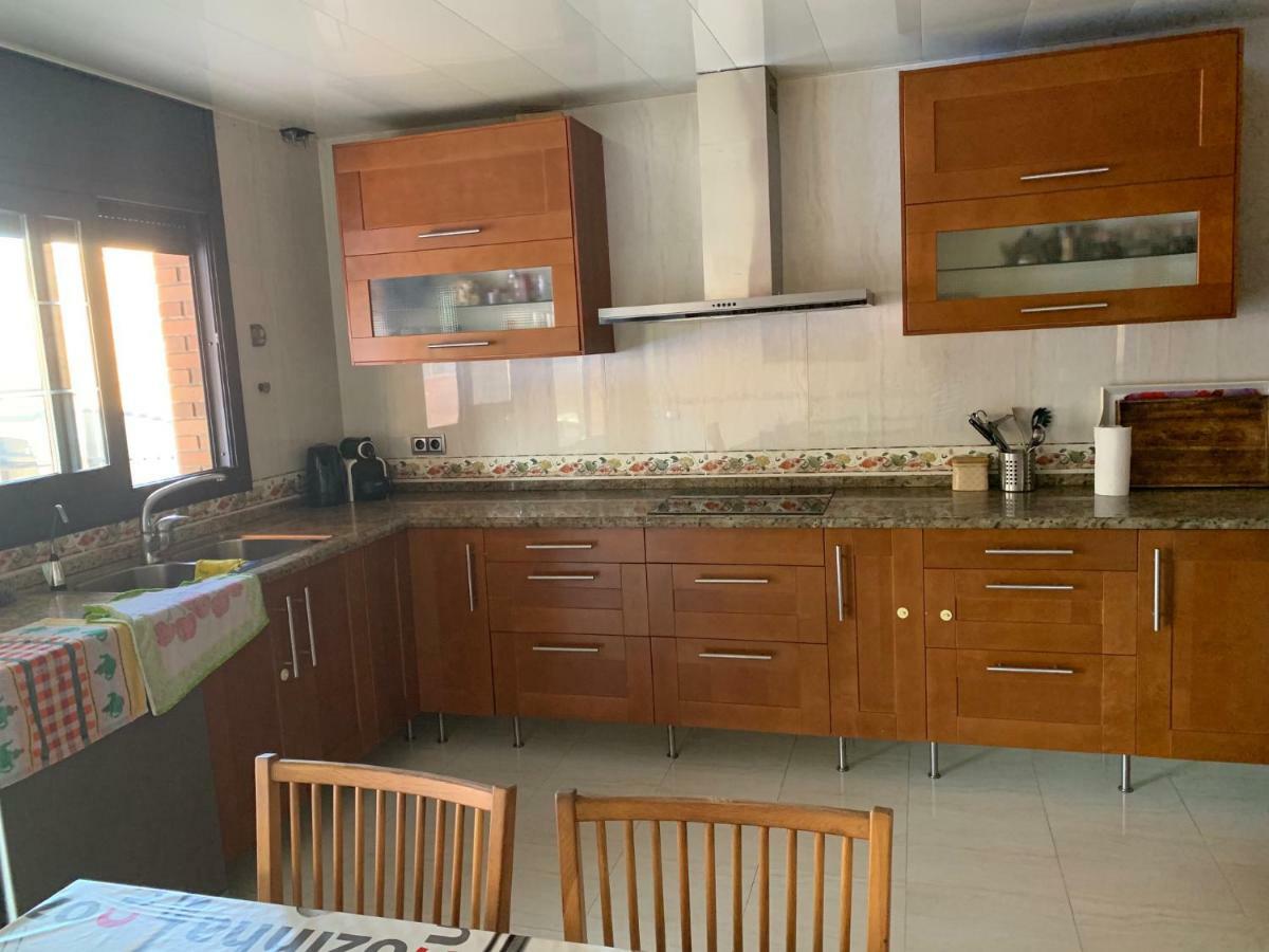 Chalet moderno con PISCINA en Calafell Extérieur photo